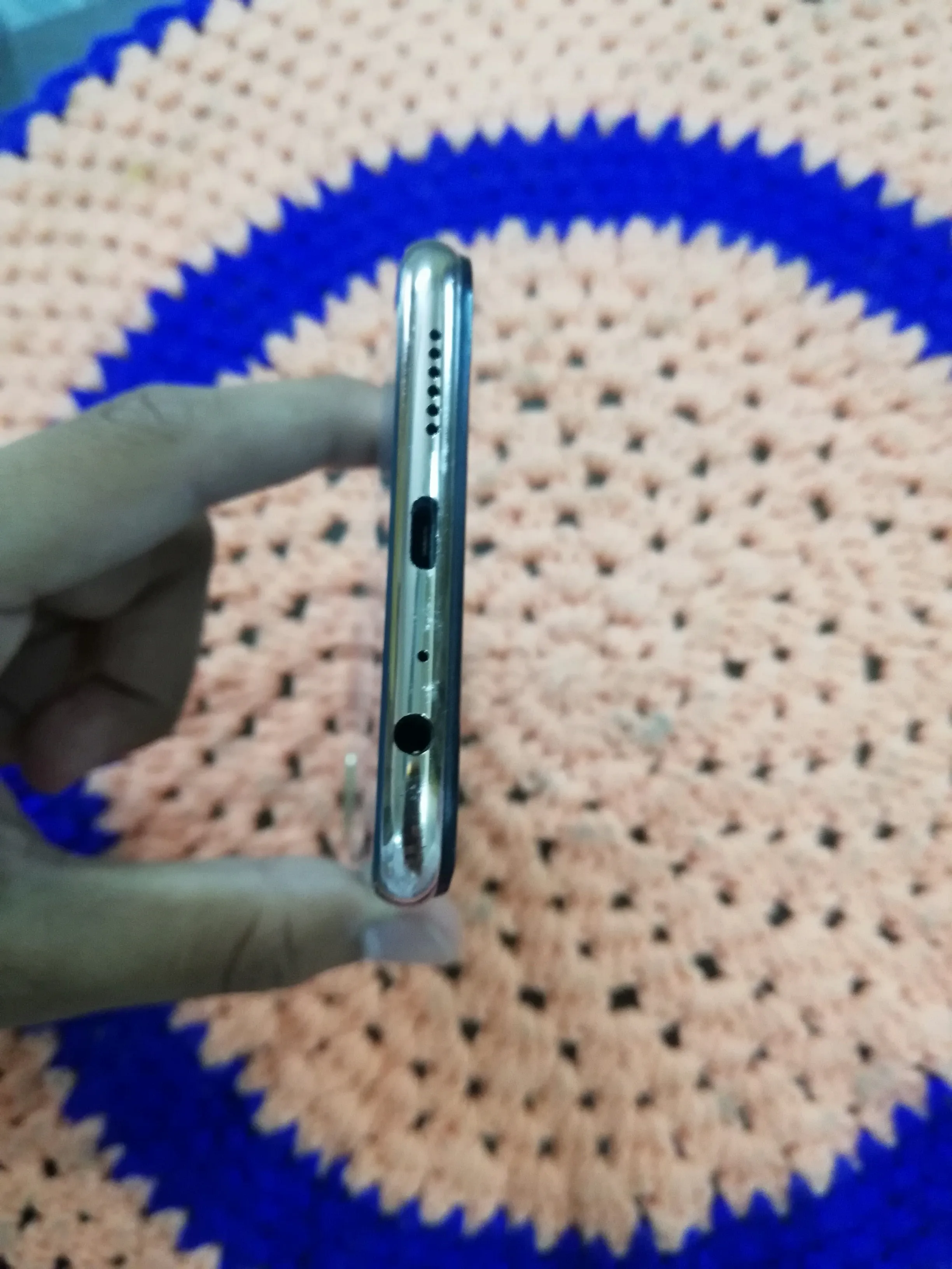 OPPO F9 PRO - photo 2