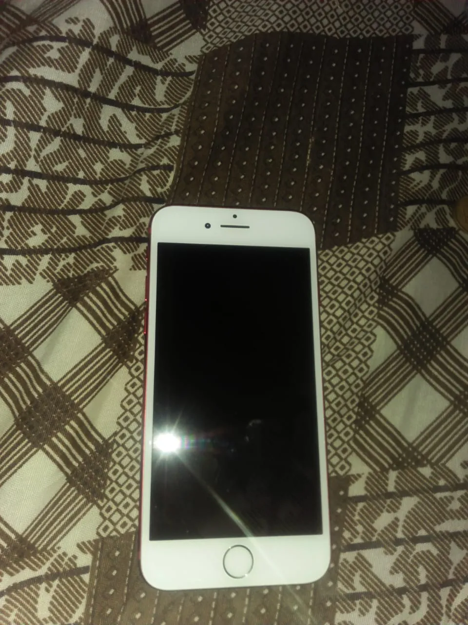 Iphone 7 Red - photo 1
