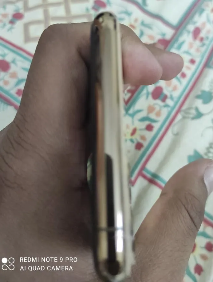 IPHONE 11 pro max golden 10/10 condition - photo 3