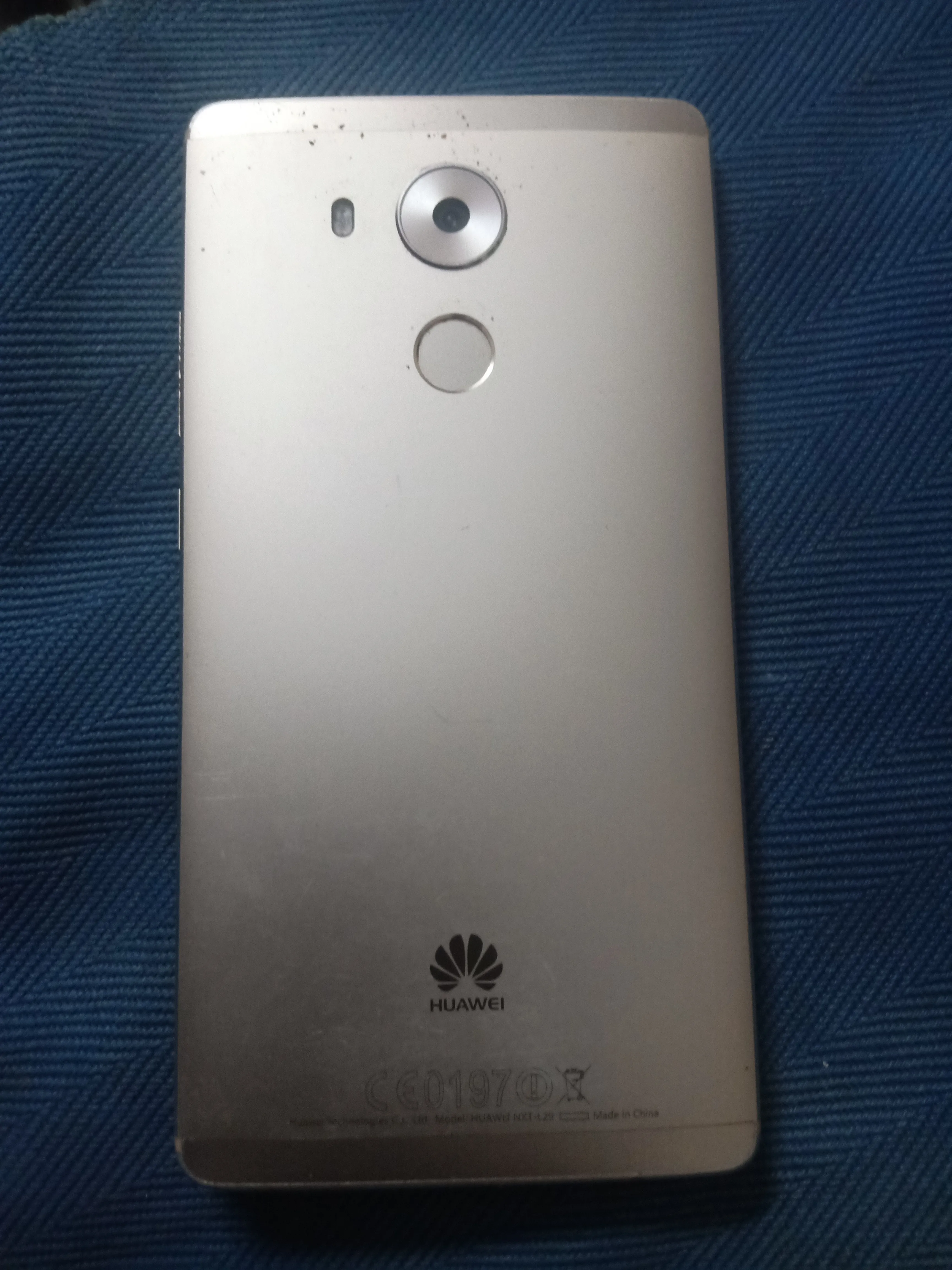 Huawei mate 8 - photo 2
