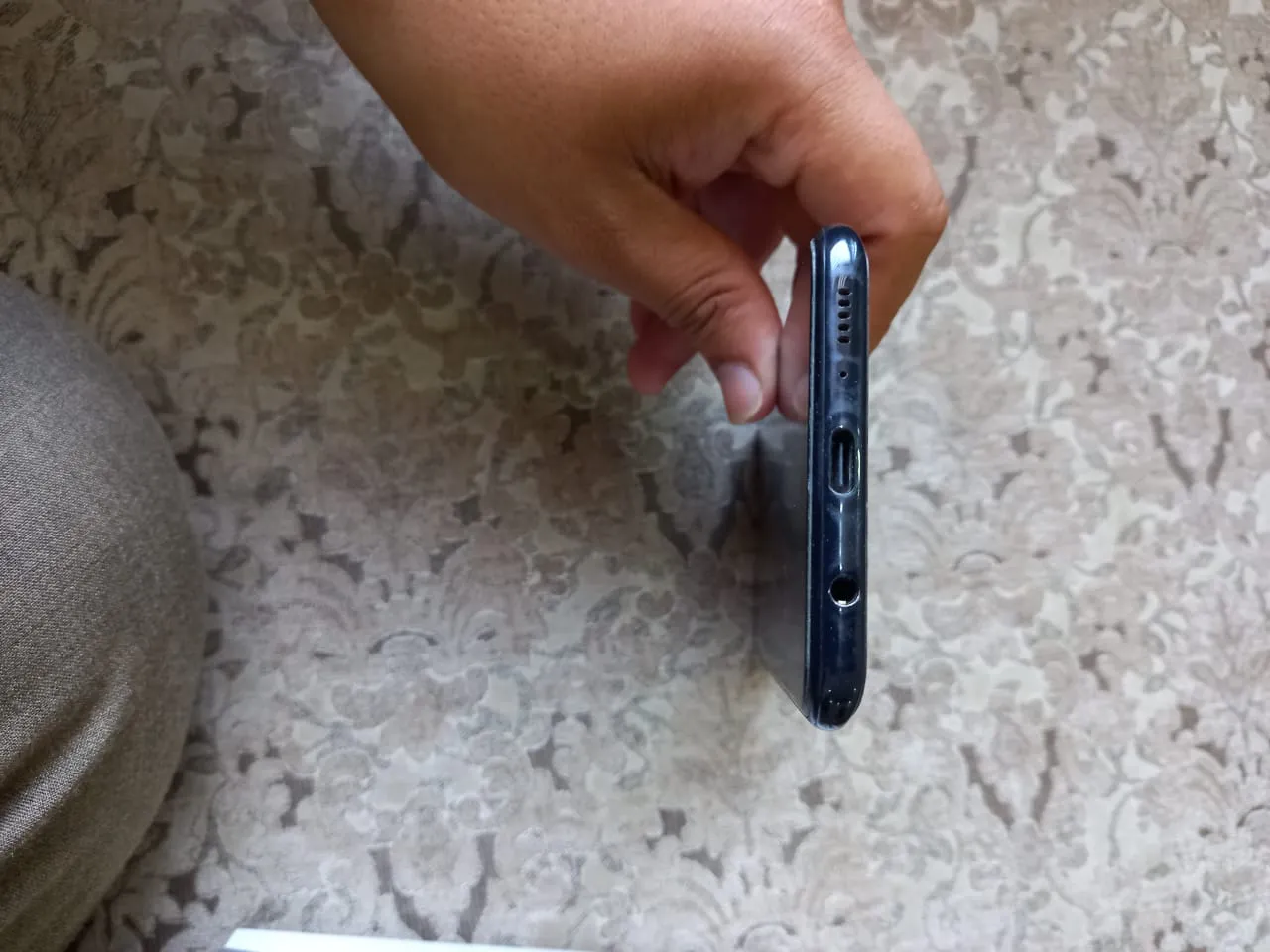 Samsung a30s 4gb ram 128gb rom - photo 2