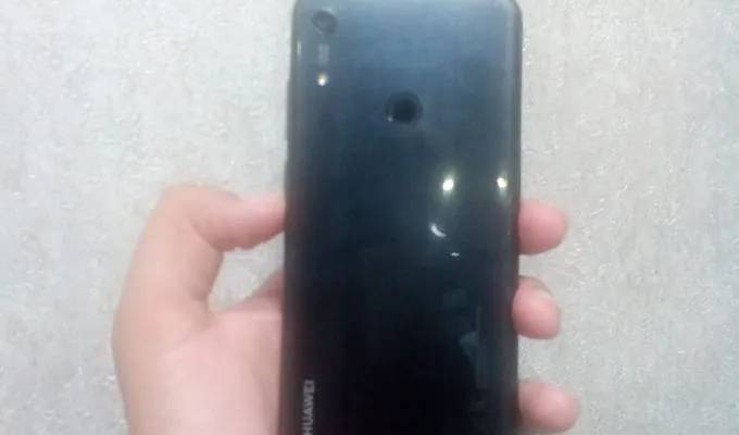 HUAWAI Y6S 64GB  and RAM 3GB 13MP Cam - photo 2