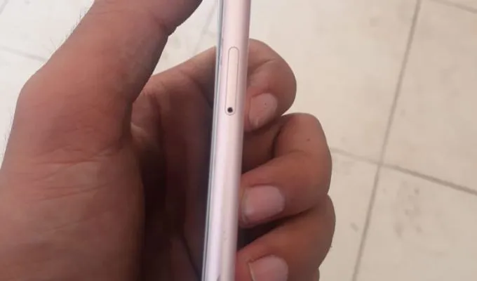 iPhone 6s - photo 1