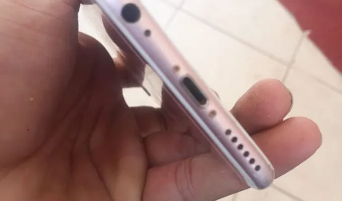 iPhone 6s - photo 3