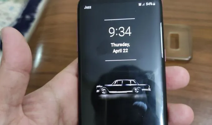 Samsung Galaxy s8 - photo 3