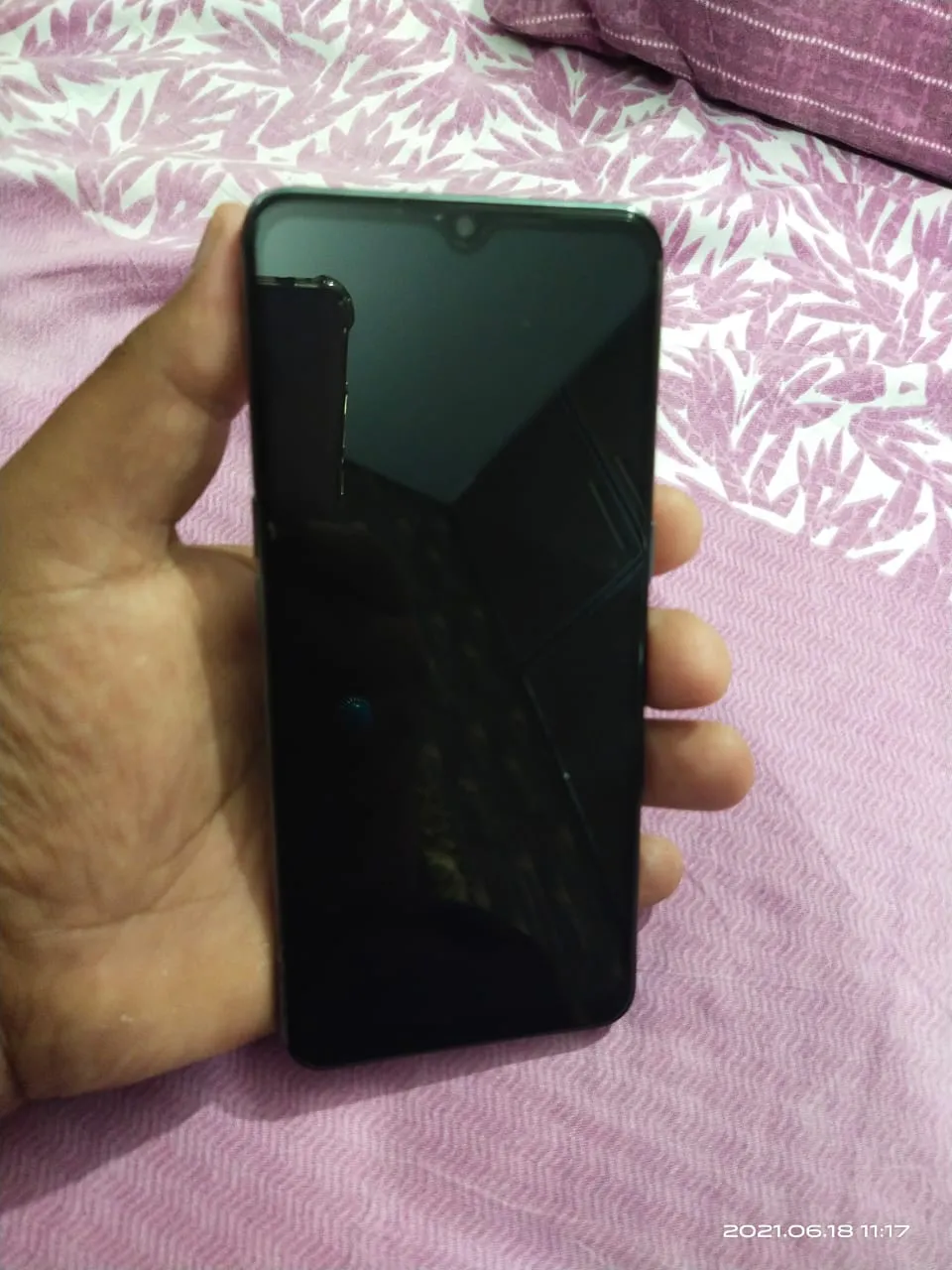 OPPO F15 - photo 2