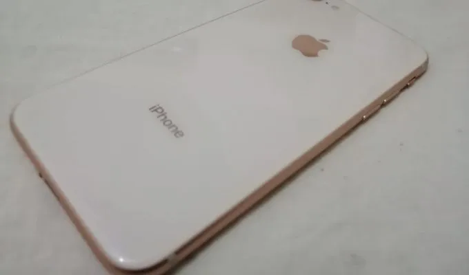 Iphone 8 - photo 2