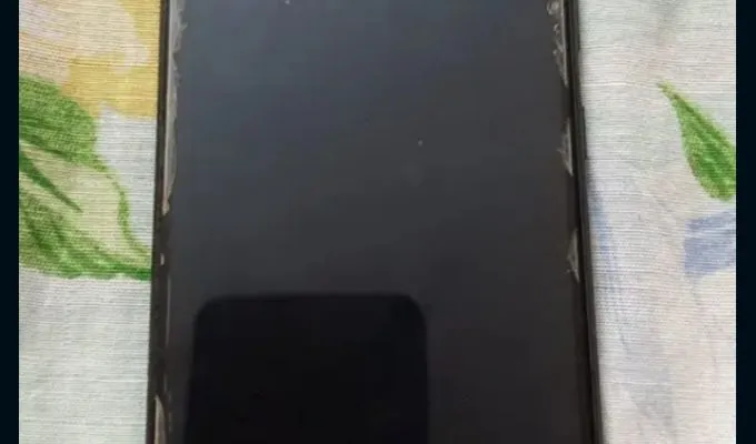 Samsung a20 in best condition.  32 gb storage - photo 1