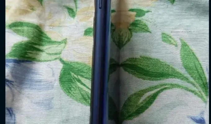 Samsung a20 in best condition.  32 gb storage - photo 2