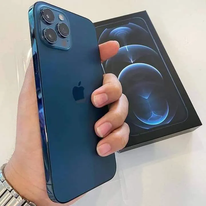 iPhone 12Pro Max - photo 1