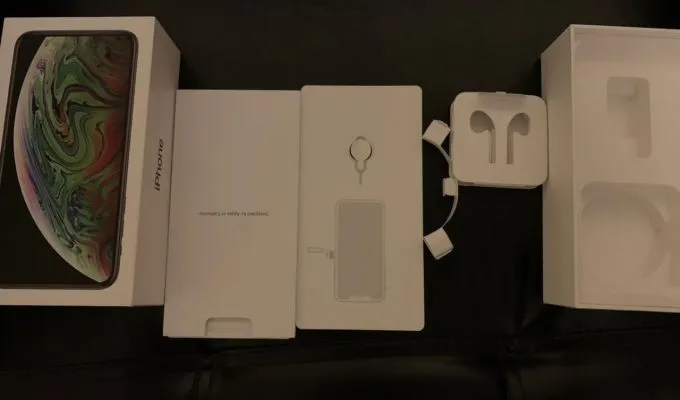 Iphone XS Max 64GB Great condition - photo 3