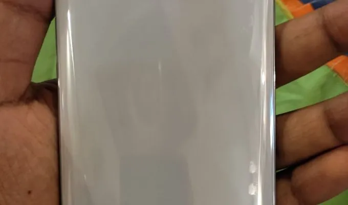 Xiaomi Redmi Note 9S - photo 2