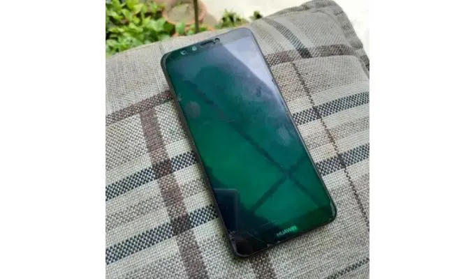 Huawei Y9 - photo 1