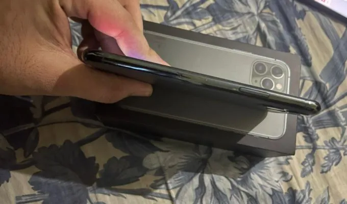 iPhone 11 pro non pta - photo 2