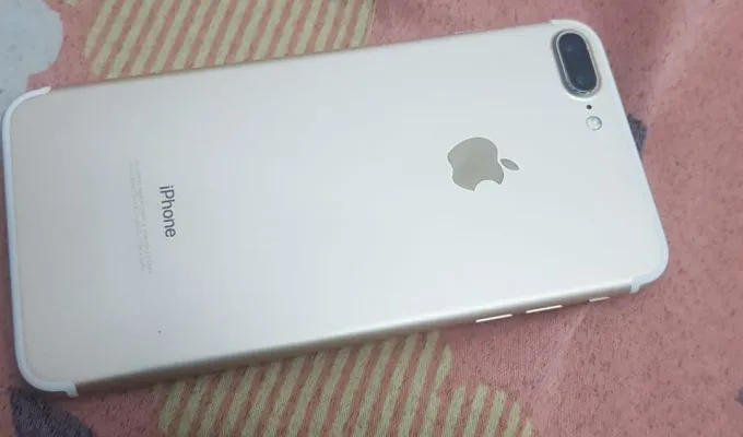 iPhone 7+ 256 GB GOld must read ad - photo 1