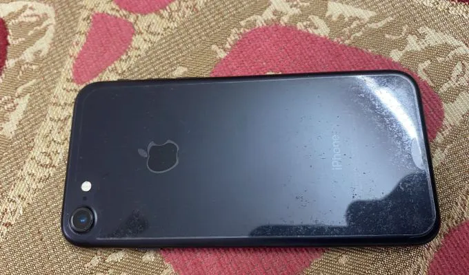 Iphone 7 black color 128gb - photo 1