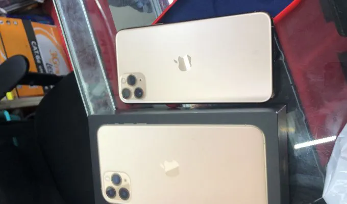 iphone 11 pro max 256 GB - photo 3