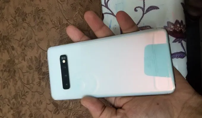 Samsung galaxy S10 8/128 in good condition - photo 2