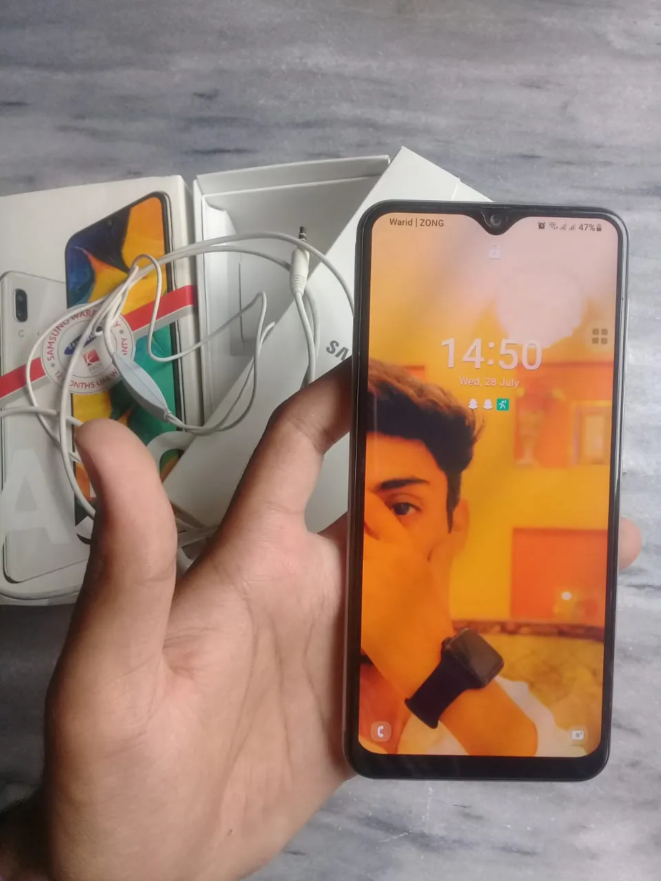 Samsung A30 Lush Condition - photo 2