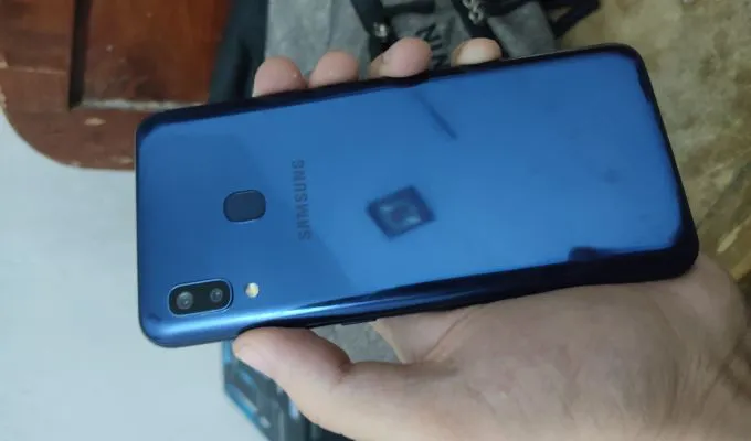 Samsung A20 - photo 1