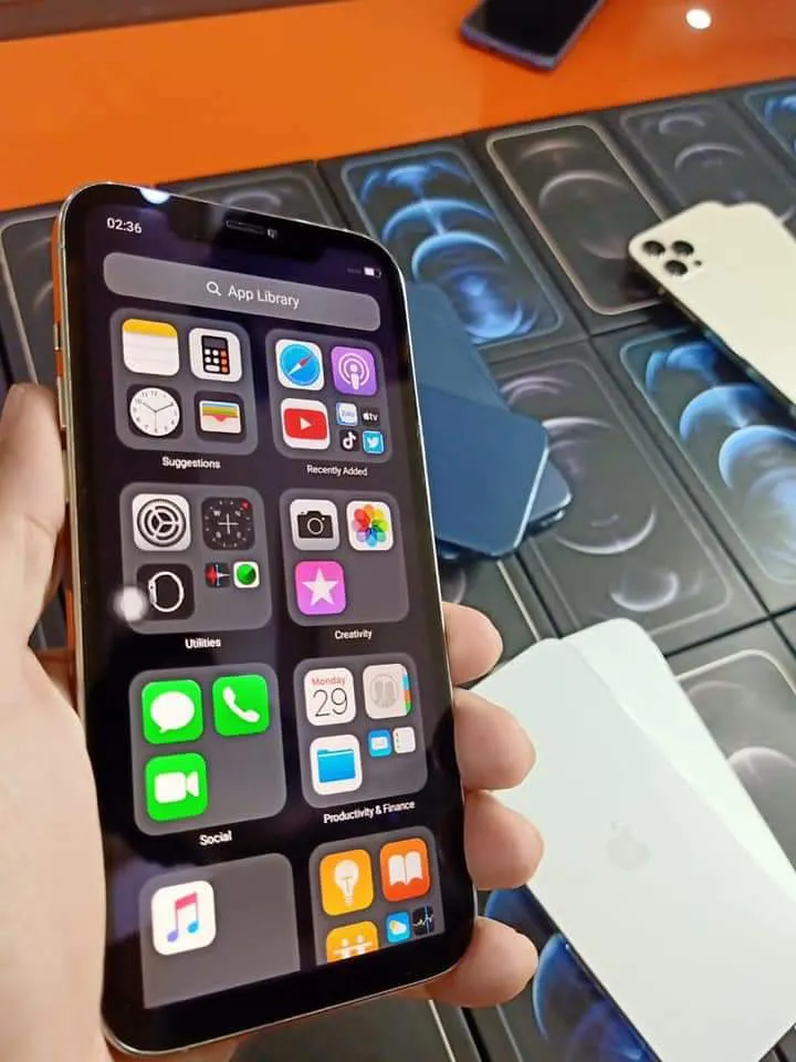 I Phone 12 Pro Max Master Copy - photo 1