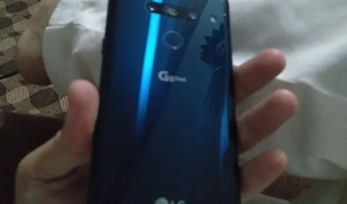 Lg G8 thinq 6/128 waterproof and wireless charging supported - photo 1