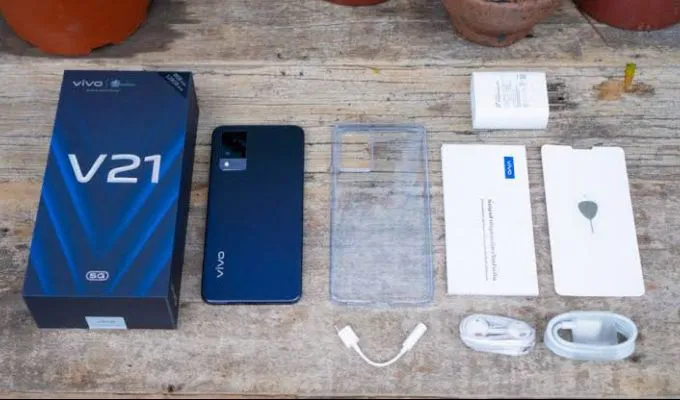 Vivo V21 RAM 8GB/3GB (Auto Expandable) Storage 128GB - photo 1