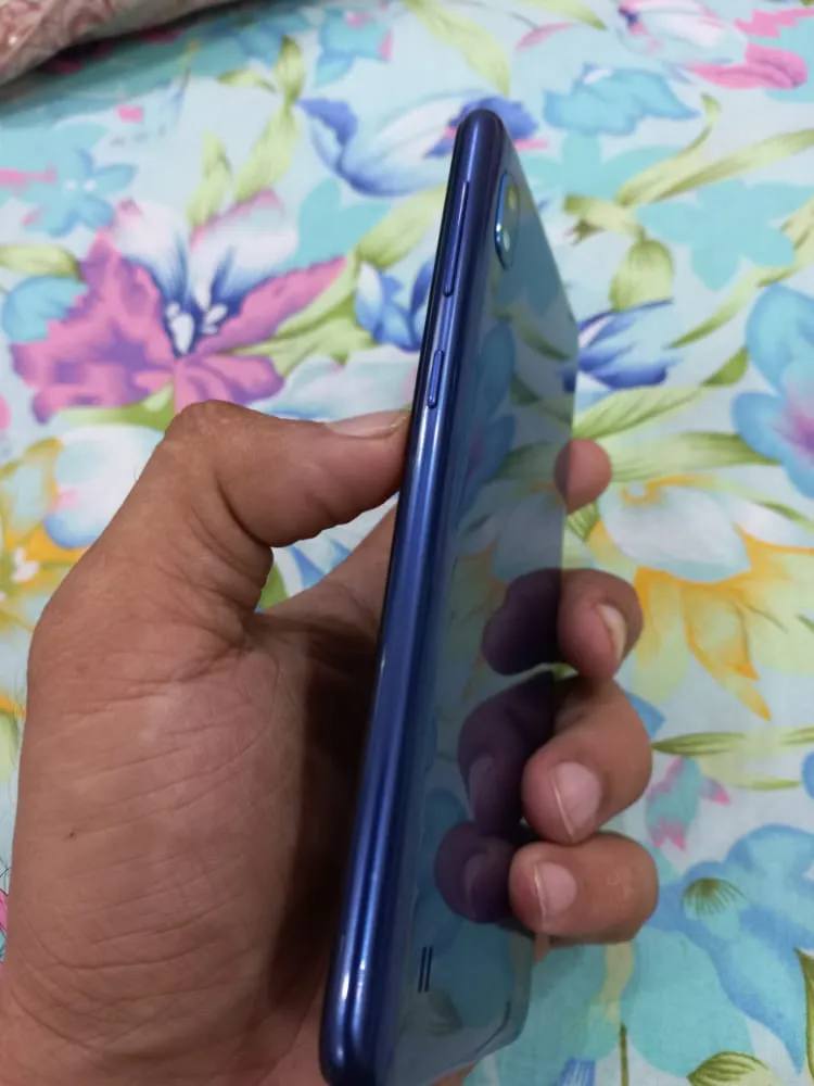 Samsung A10 - photo 2