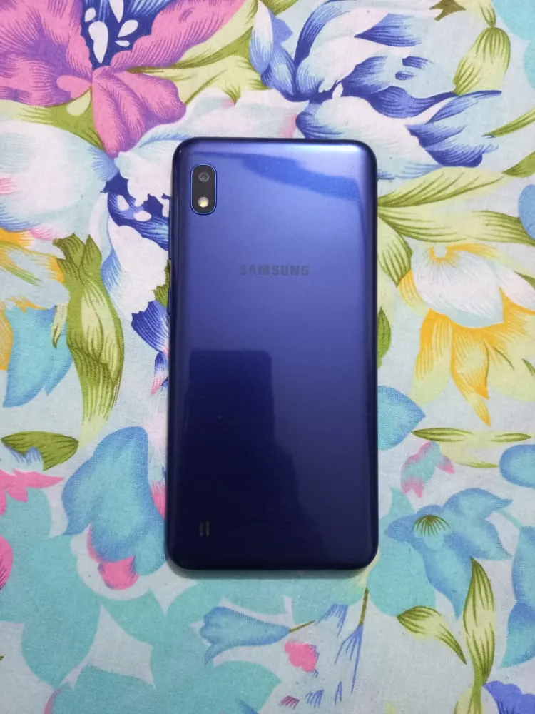 Samsung A10 - photo 1