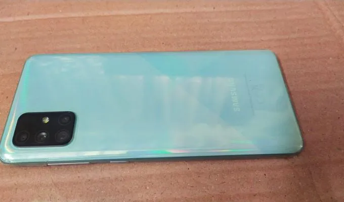 Samsung A71