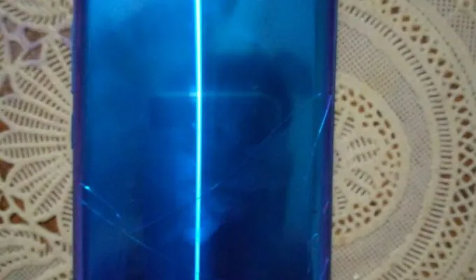 Honor 10 4gb/128gb Kam mein zada ki cheez lelo - photo 1