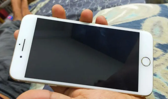 Cleanest iPhone 7+ 32gb (with box) - photo 2