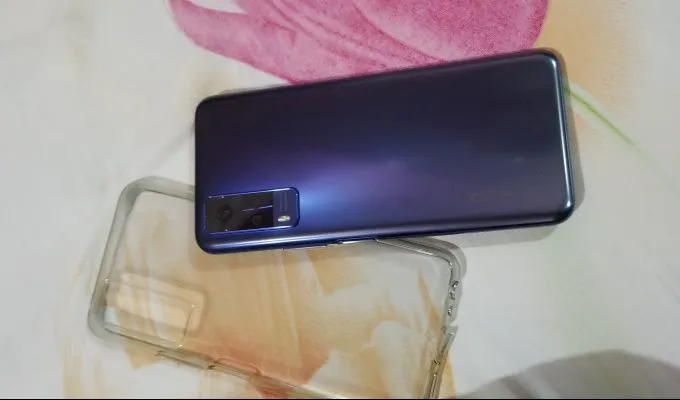 Vivo y51s - photo 2