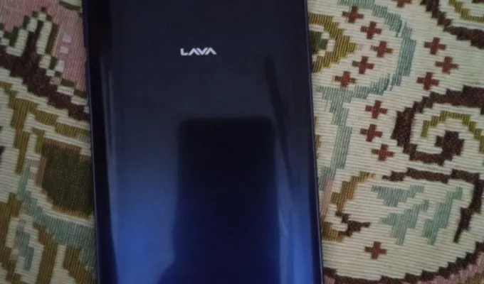 Lava iris 89 - photo 2