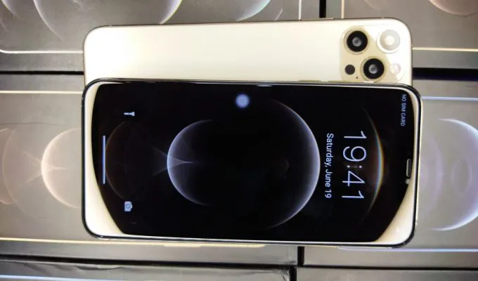 I PHONE 12 PRO MAX - photo 1