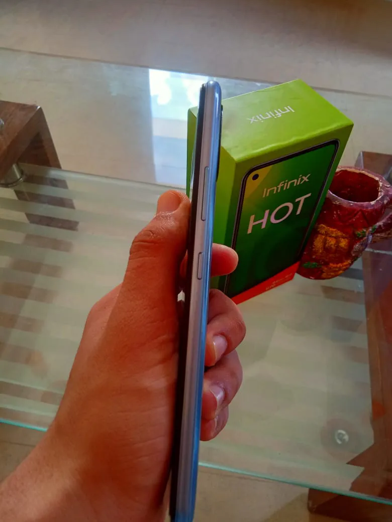 Infinix HOT 10 - photo 1