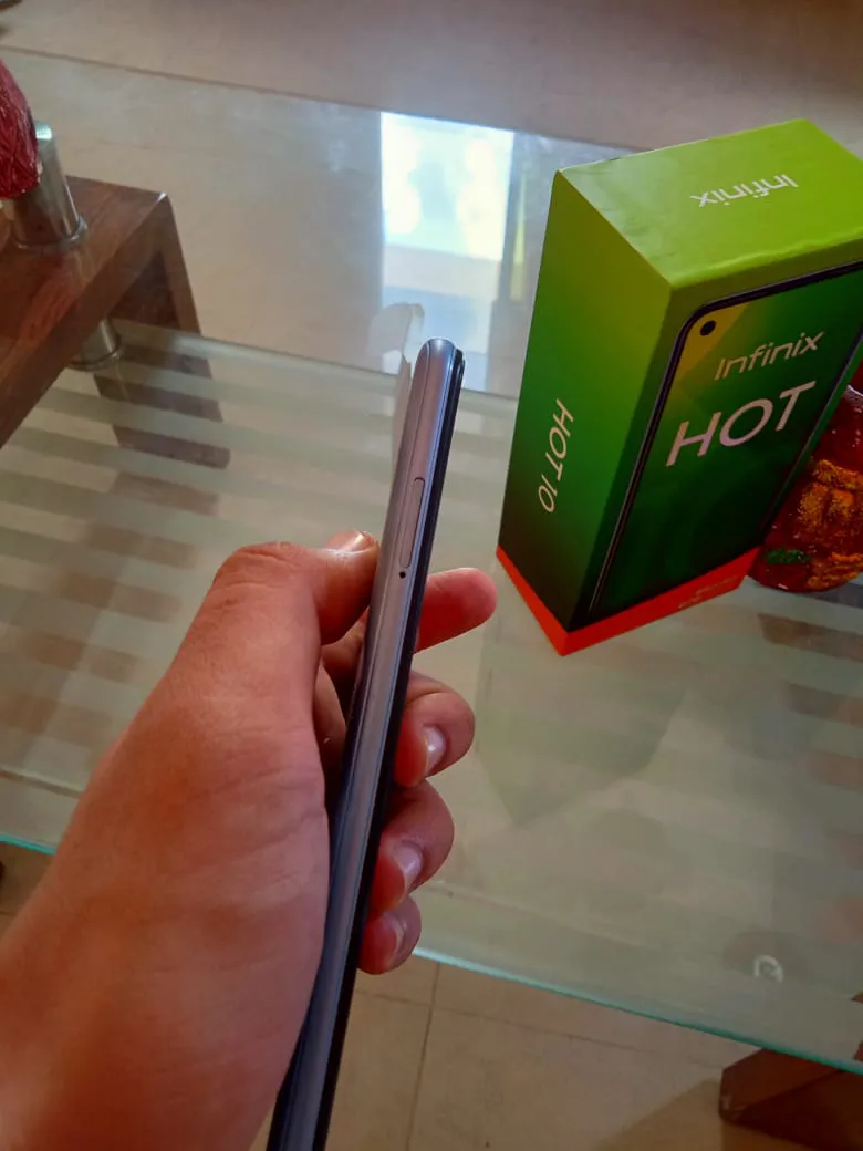 Infinix HOT 10 - photo 2