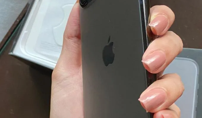 Iphone 11 pro max 256 GB Space Grey - photo 2