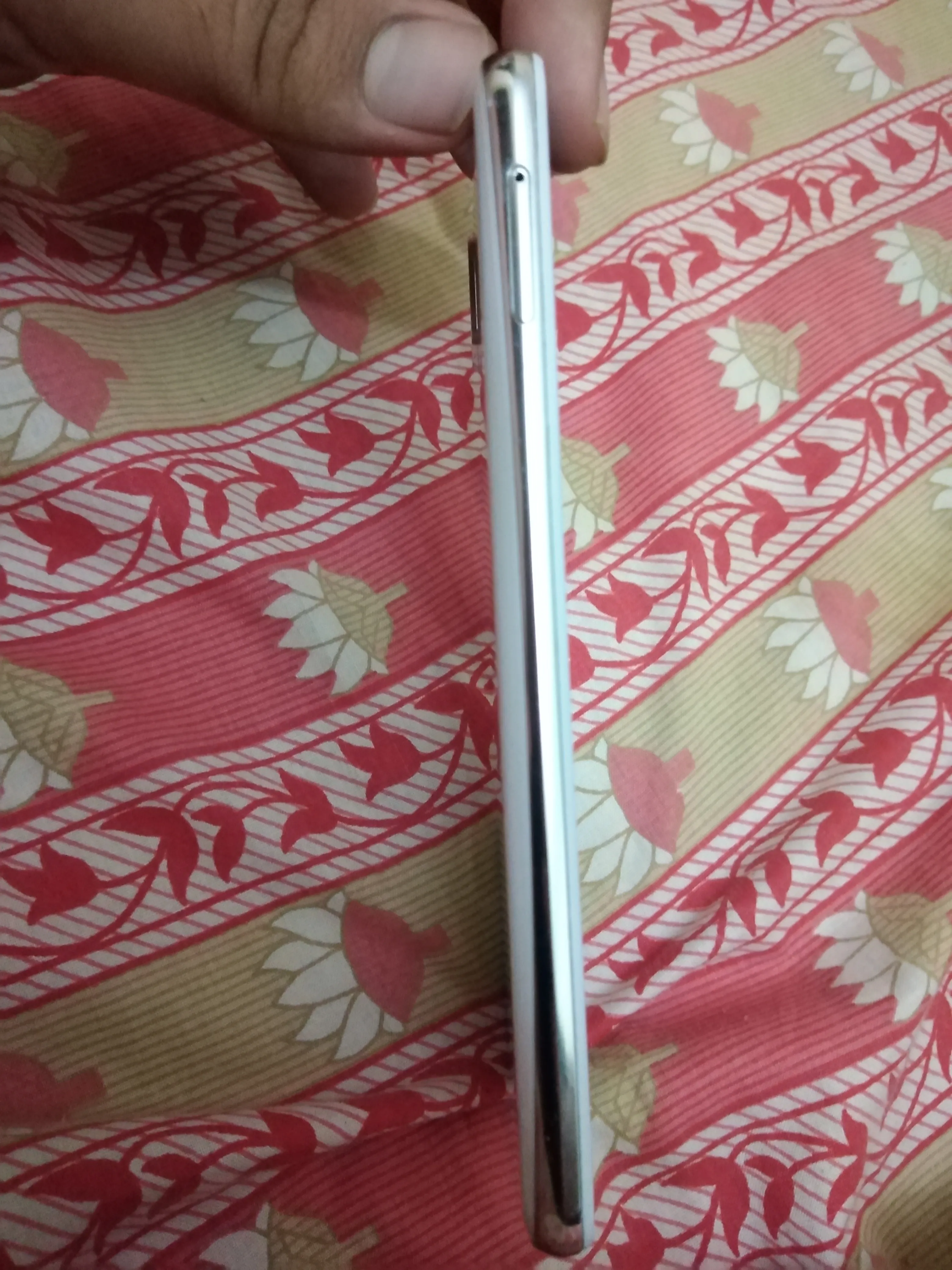 Sharp aqous r2 - photo 1