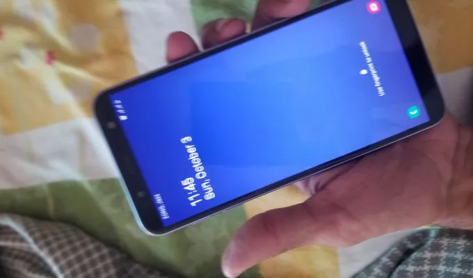 Samsung Galaxy J6 Read Complete Add Please - photo 3