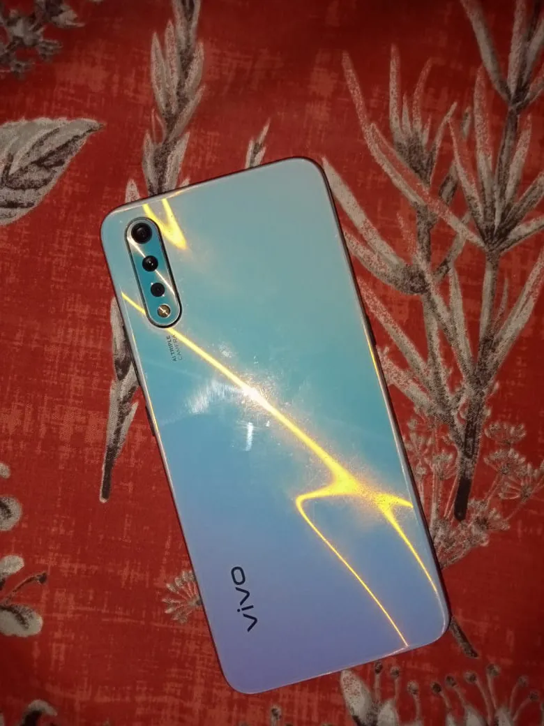 Vivo s1 - photo 1