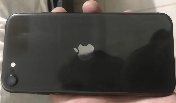 Iphone SE 2020 128 Gb in 10/10 conditon - photo 1