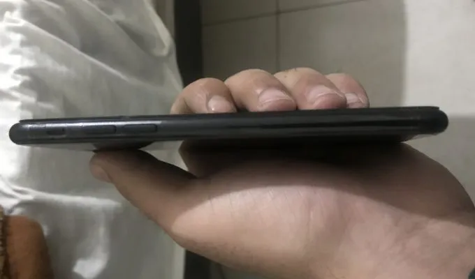 Iphone SE 2020 128 Gb in 10/10 conditon - photo 2
