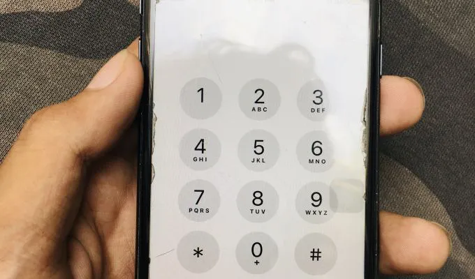 iPhone 7 - photo 1