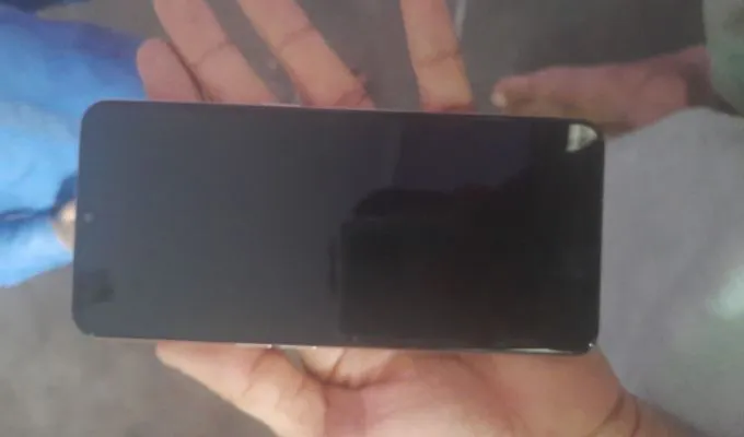 Oppo F17 - photo 2