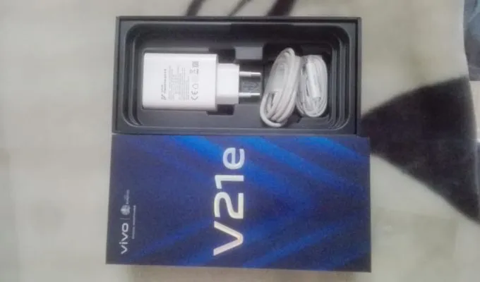 Vivo v21e - photo 2