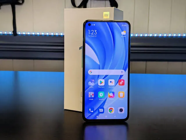 MI 11 lite   And vivo Y30 - photo 1