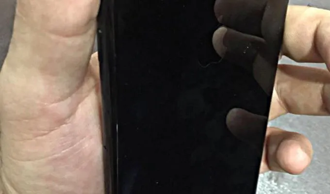 i phone 7 plus 128 GB Jet Black Lush Condition 10/10 - photo 1