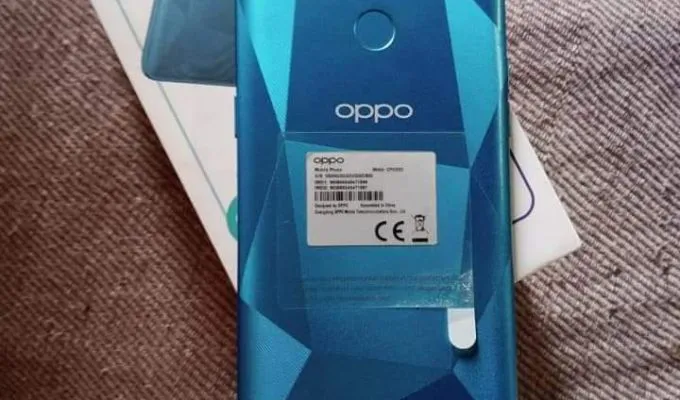 Oppo A12 - photo 1