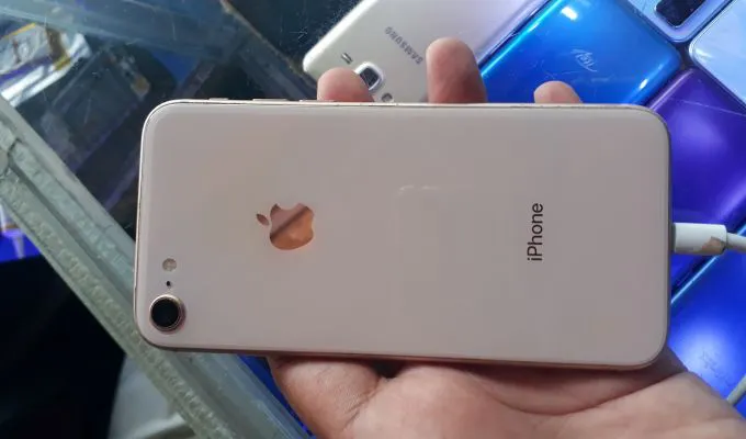 iPhone 8 64GB non pta